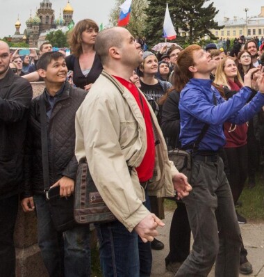 Владимир Абросимов (в центре)